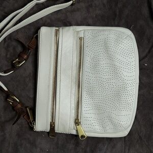 Fossil Leather Crossbody Bag - gorgeous cream color w/gold tone hardware EUC